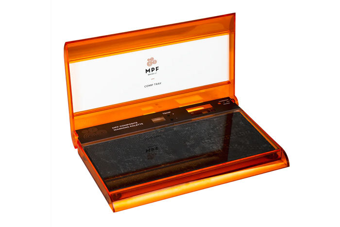 COMPOSITE WARMING PALLETE - M. P. F.